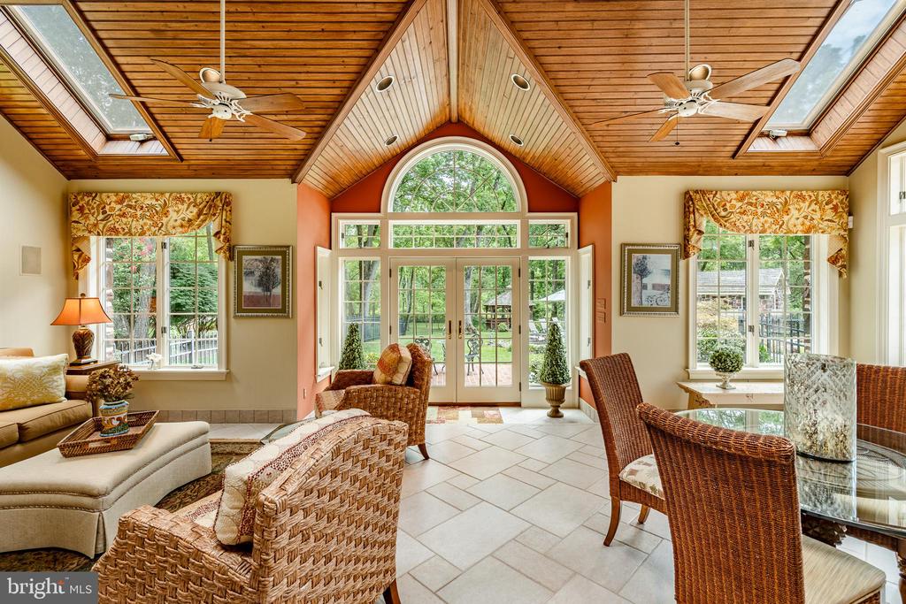 601 W PROSPECT (GWYNWOOD FARM) AVENUE