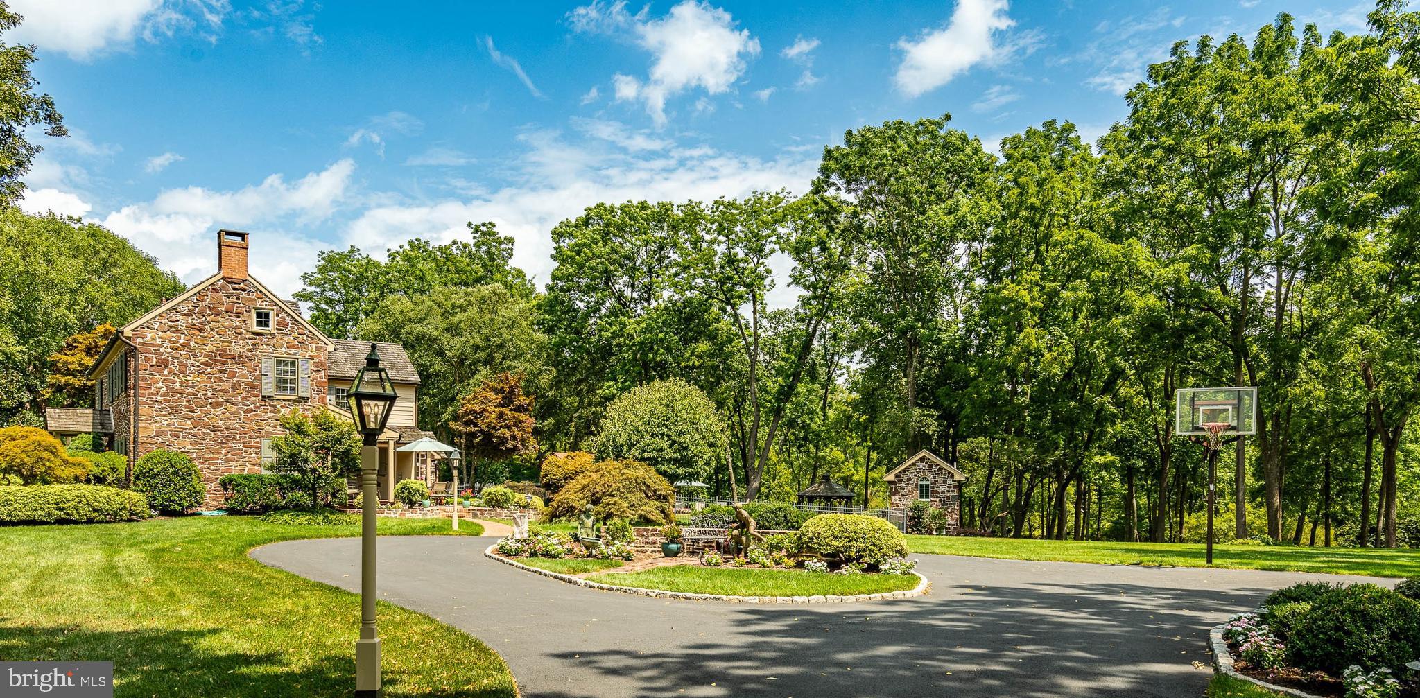 601 W PROSPECT (GWYNWOOD FARM) AVENUE