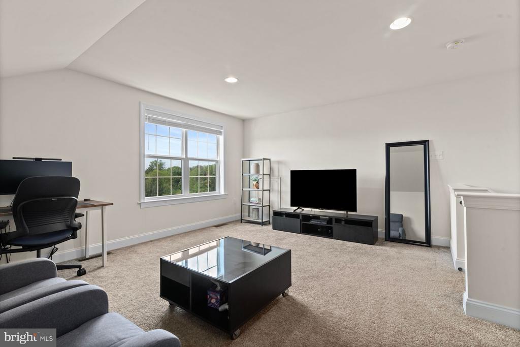 539 Berkley Pl