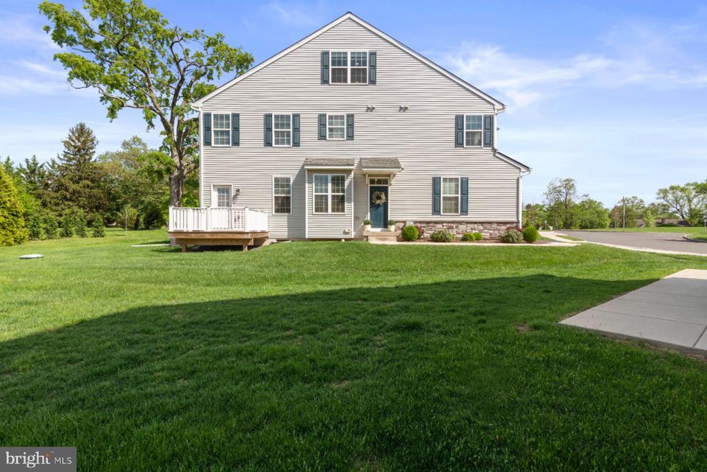 539 Berkley Pl
