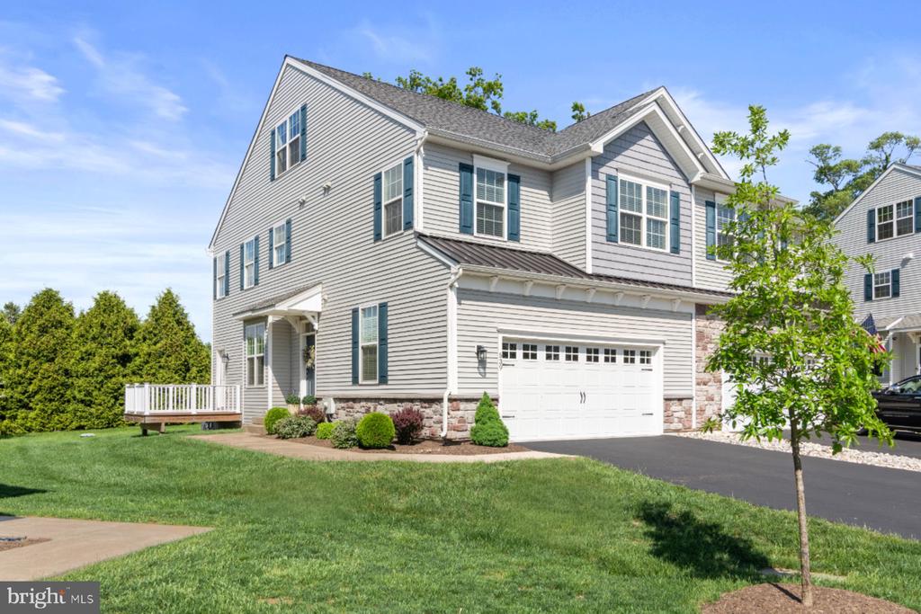 539 Berkley Pl