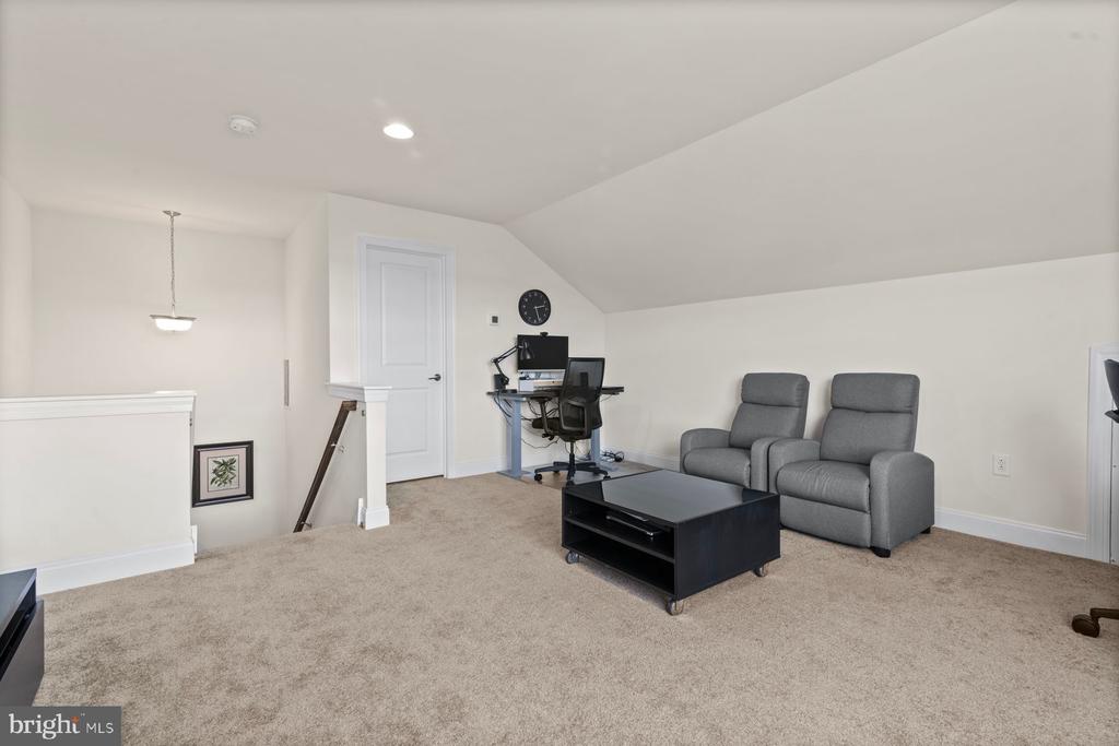 539 Berkley Pl