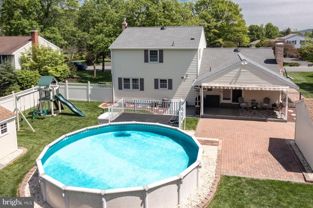161 Oak St