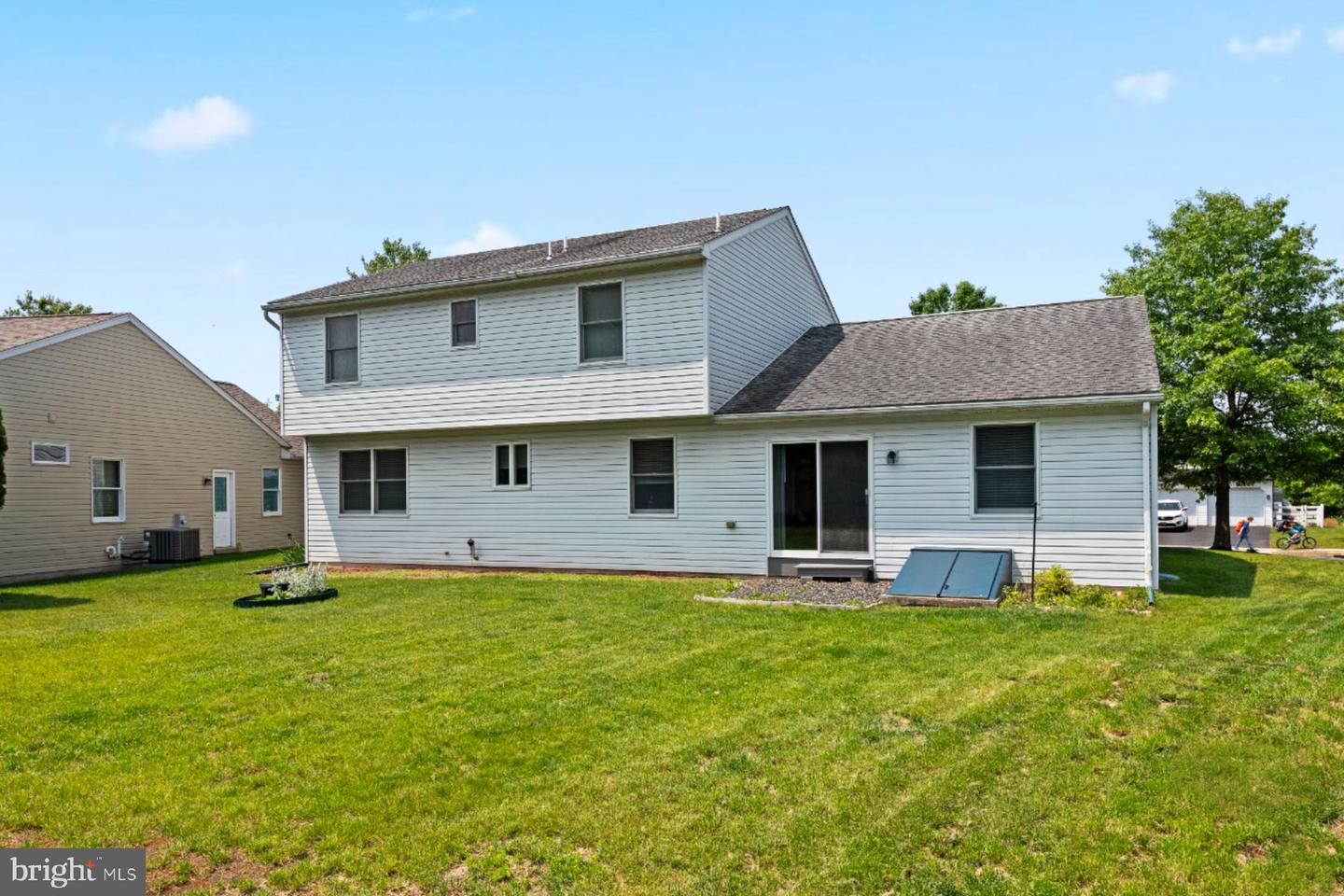 794 Hunter Dr