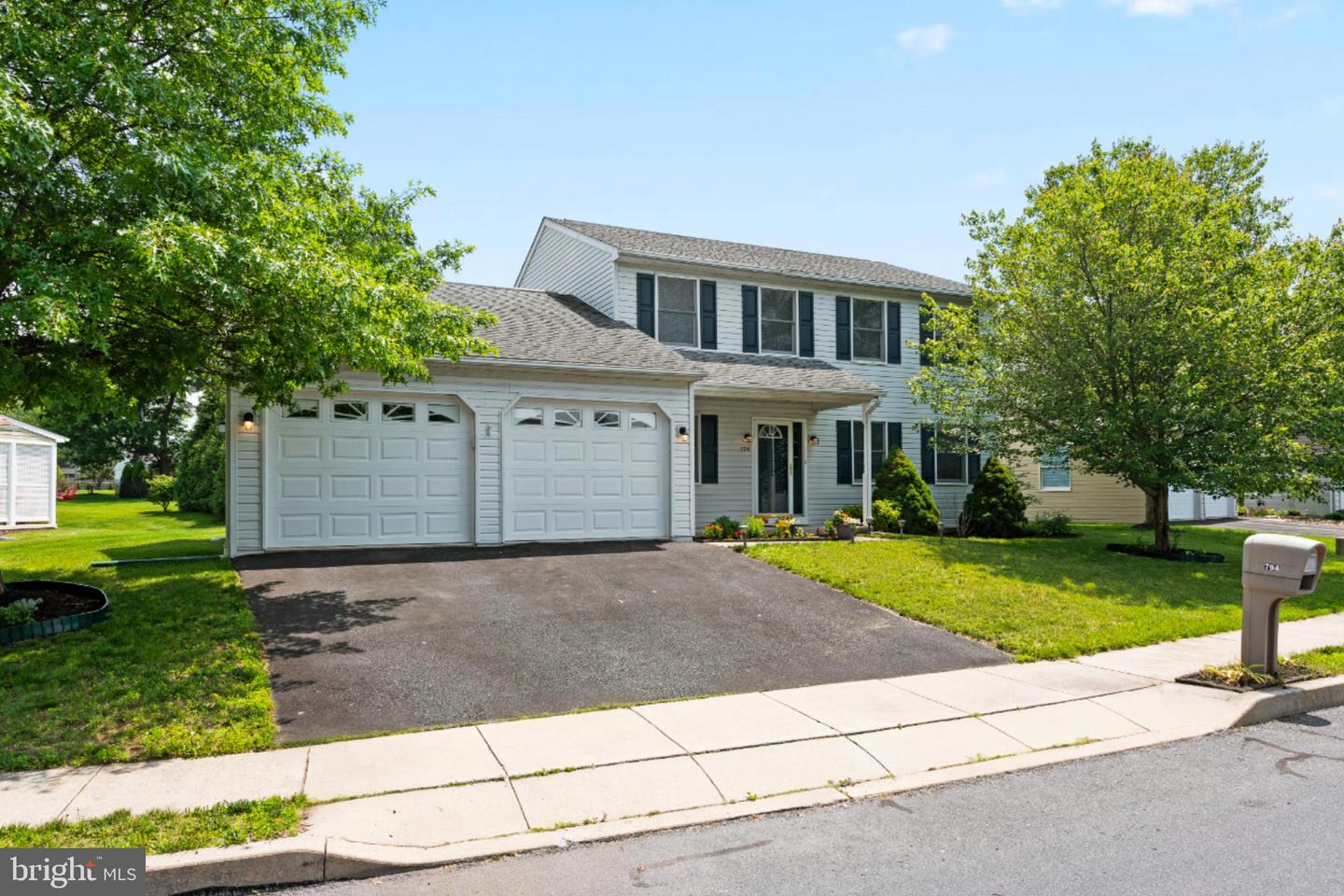 794 Hunter Dr