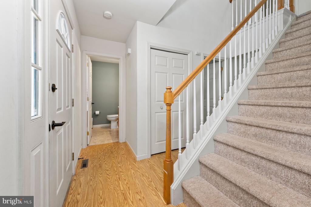 794 Hunter Dr
