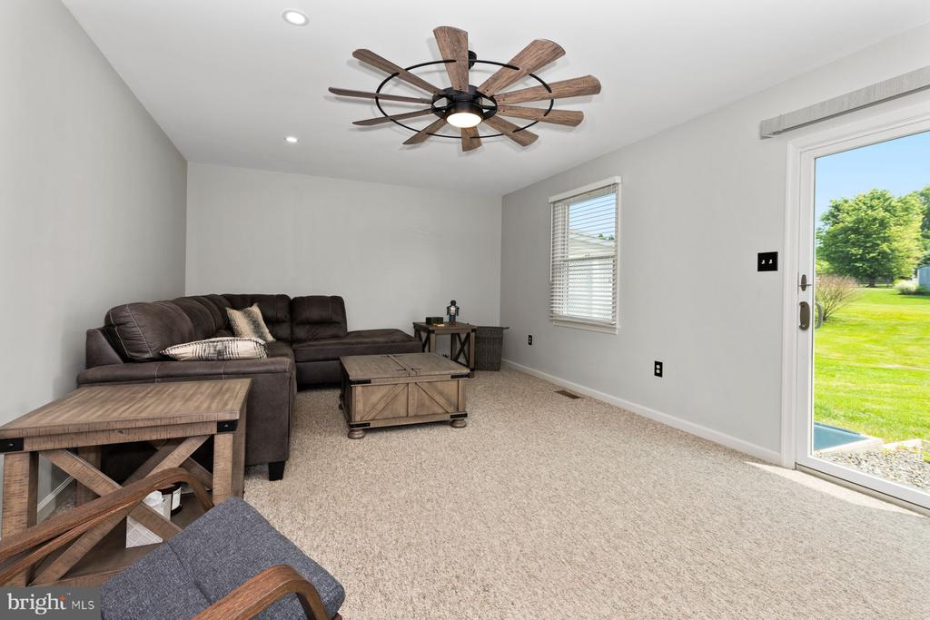 794 Hunter Dr