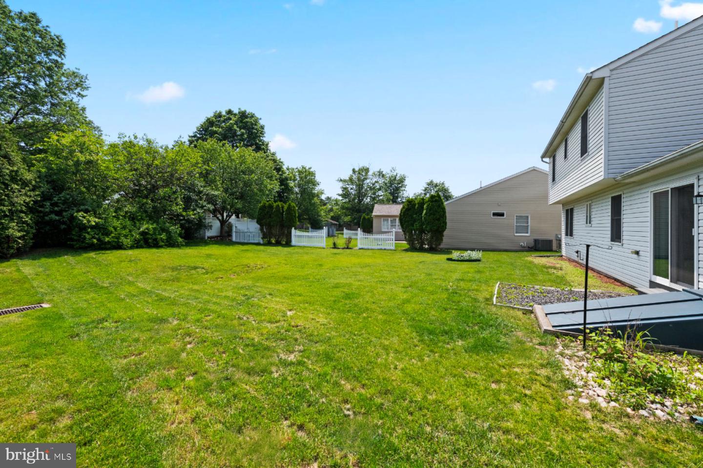 794 Hunter Dr