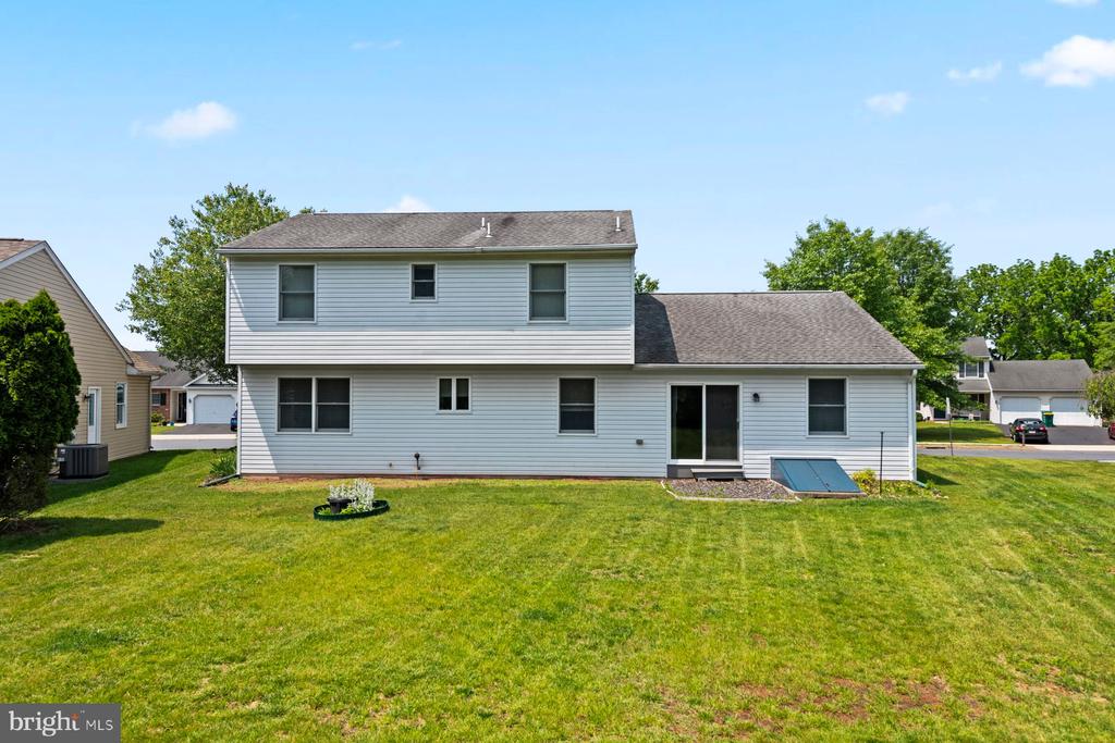 794 Hunter Dr