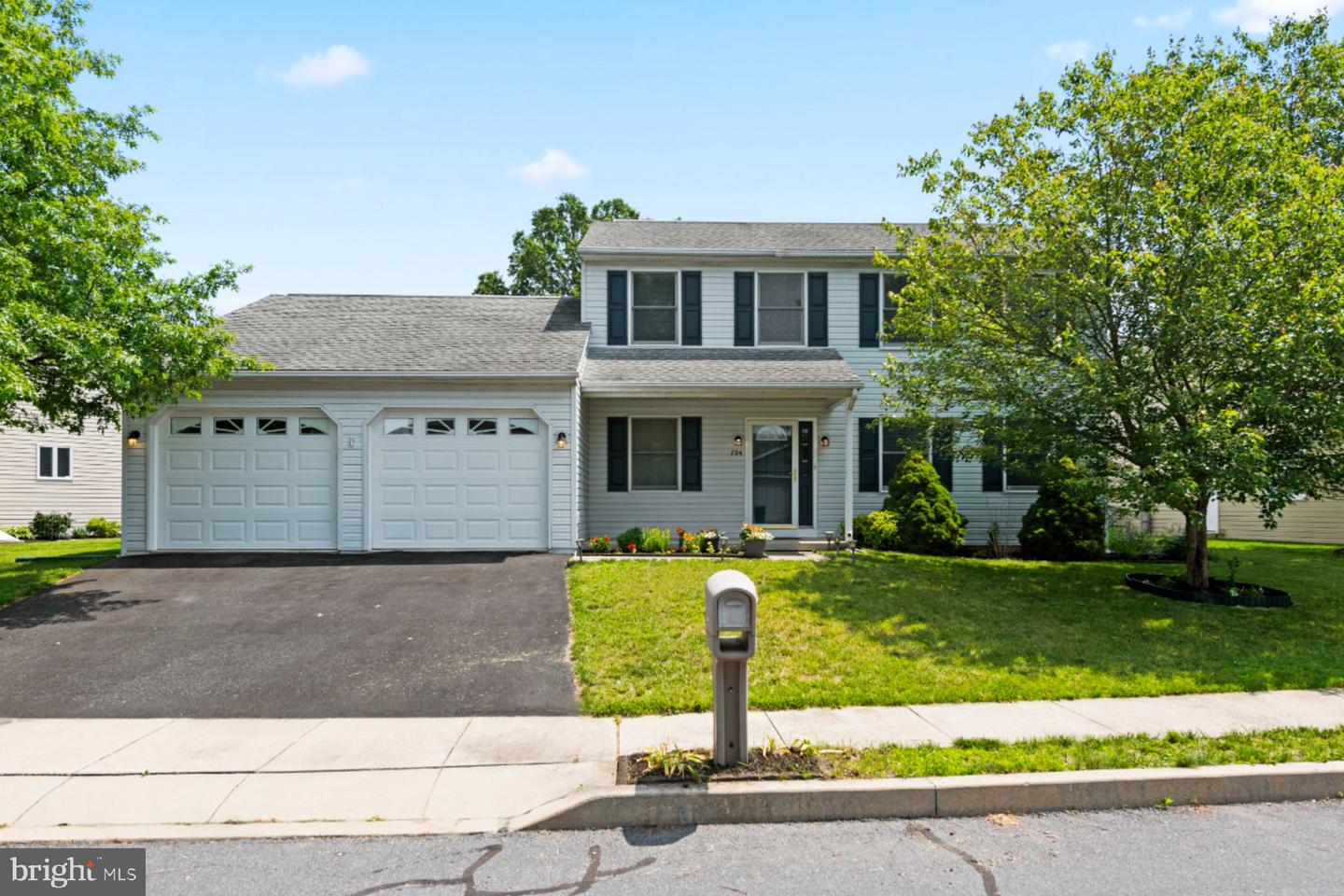 794 Hunter Dr