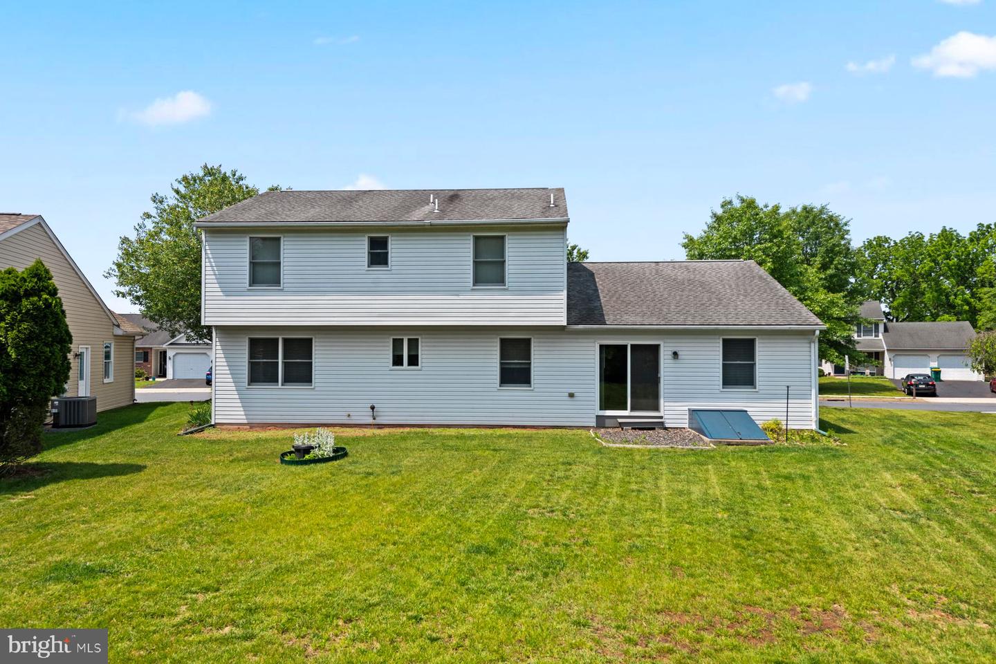 794 Hunter Dr