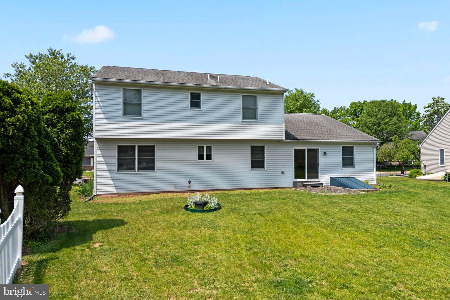 794 Hunter Dr