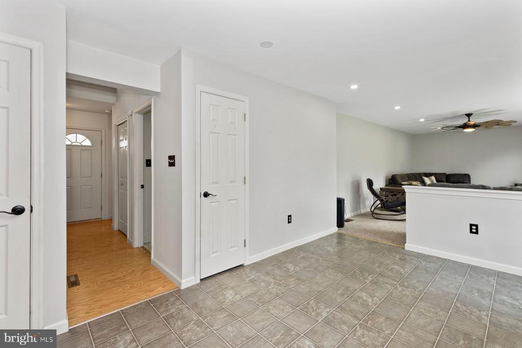 794 Hunter Dr
