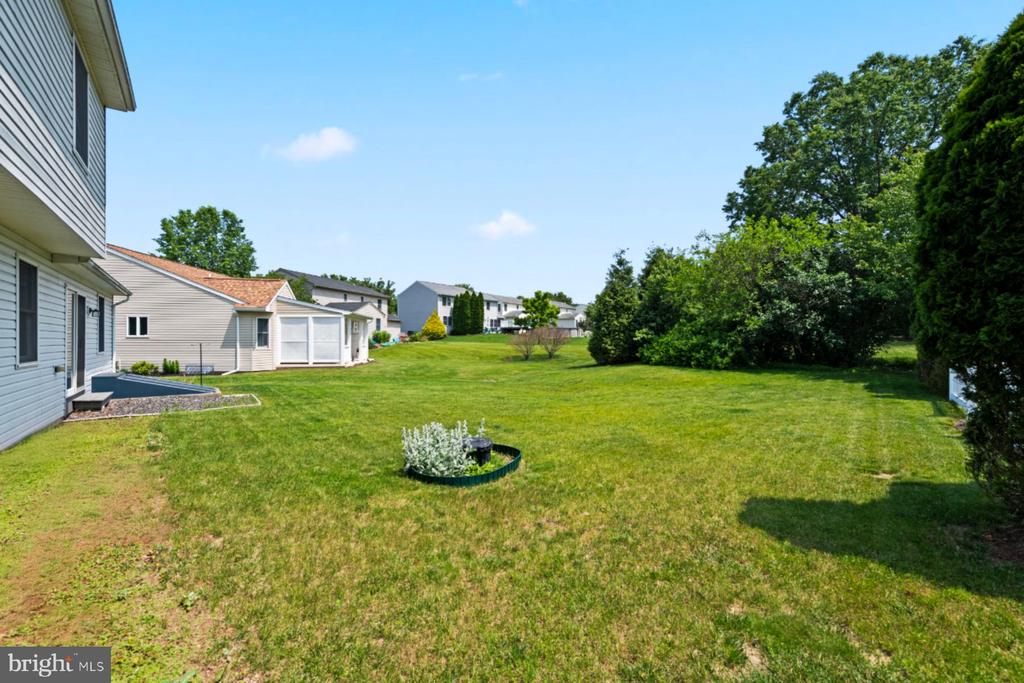 794 Hunter Dr