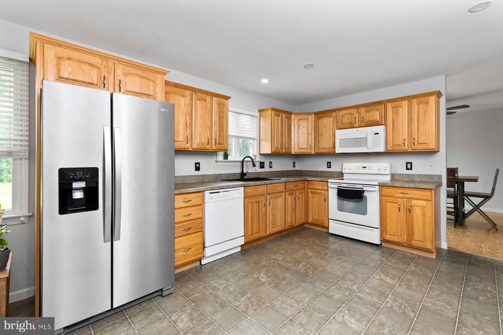 794 Hunter Dr