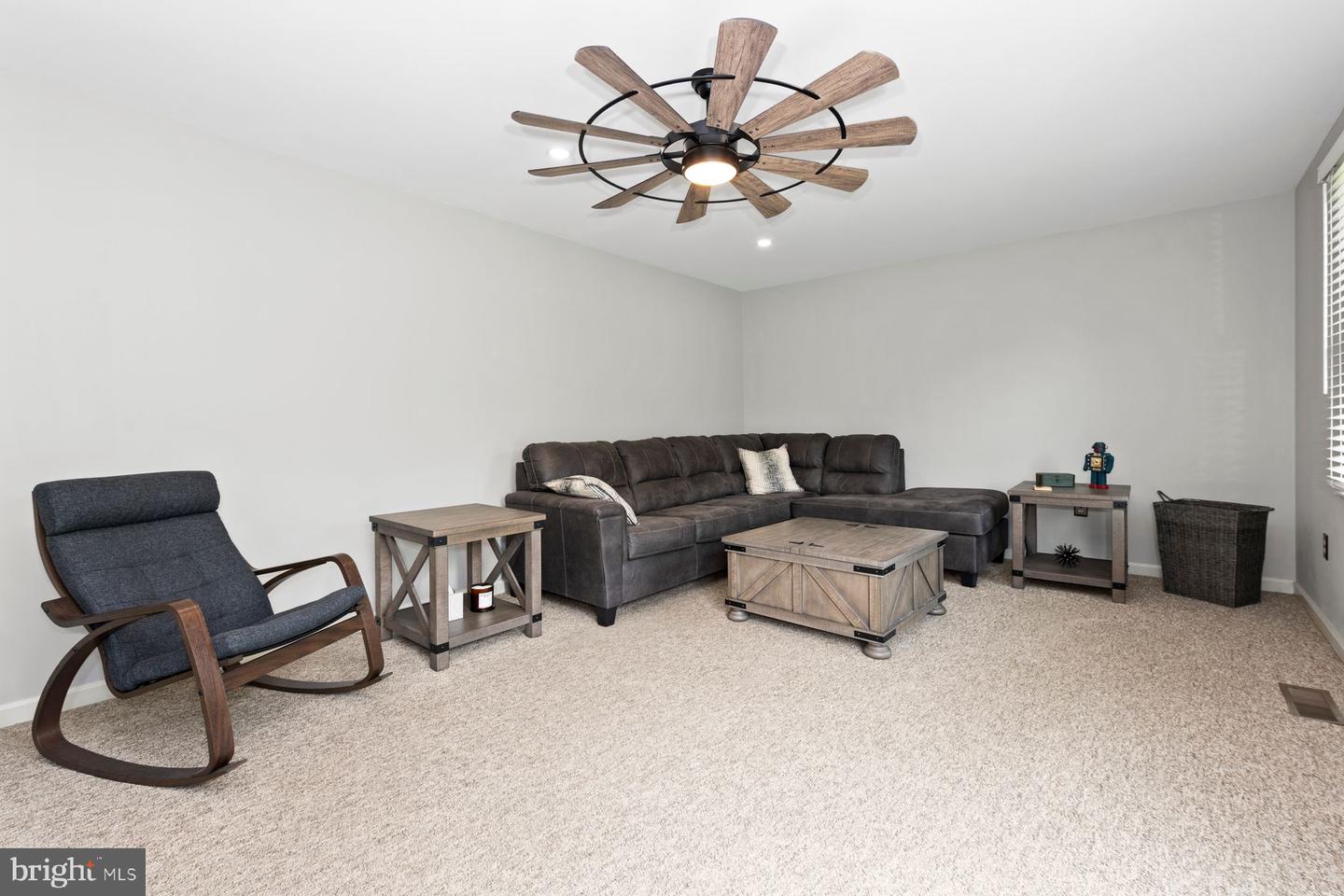 794 Hunter Dr