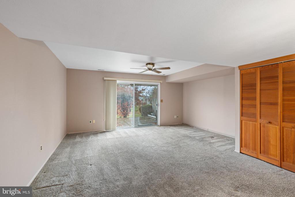 2110 MARSHALL COURT