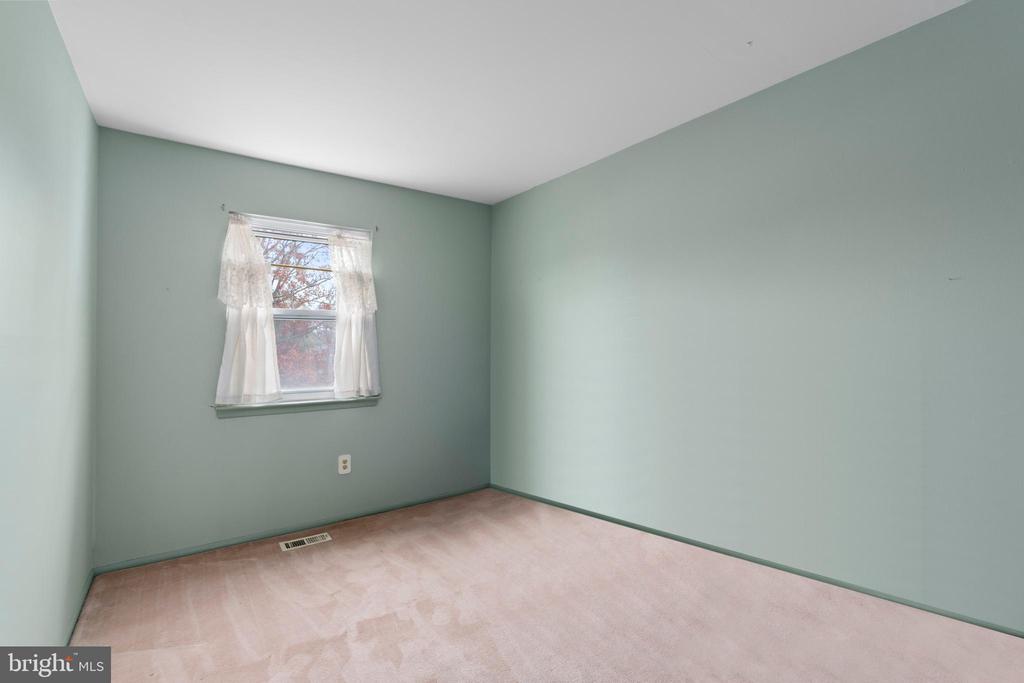 2110 MARSHALL COURT