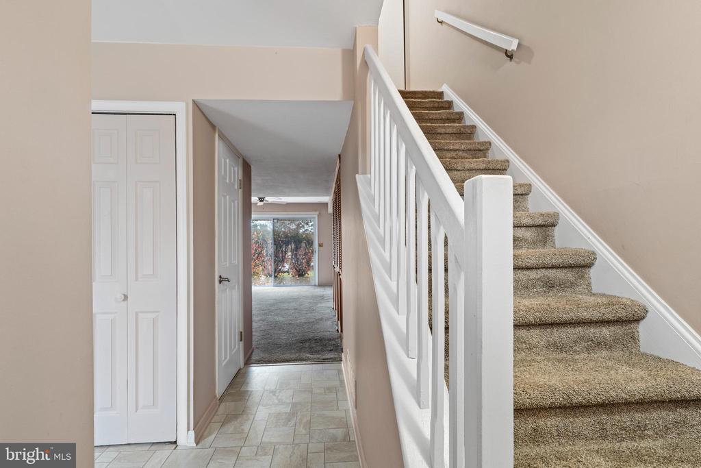 2110 MARSHALL COURT