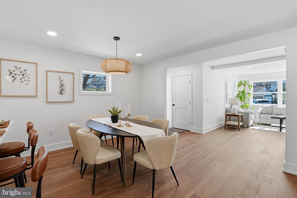 427 GROVE PLACE