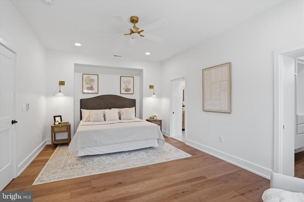 427 GROVE PLACE