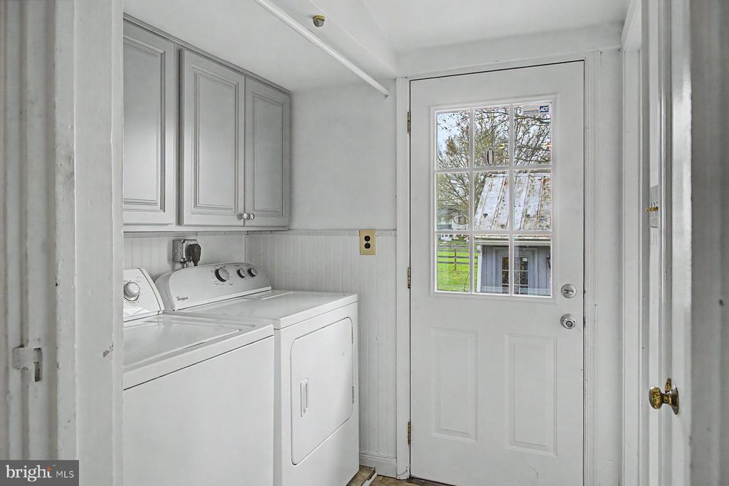 1261 SNYDER ROAD