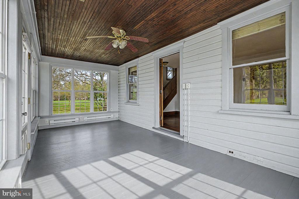 1261 SNYDER ROAD