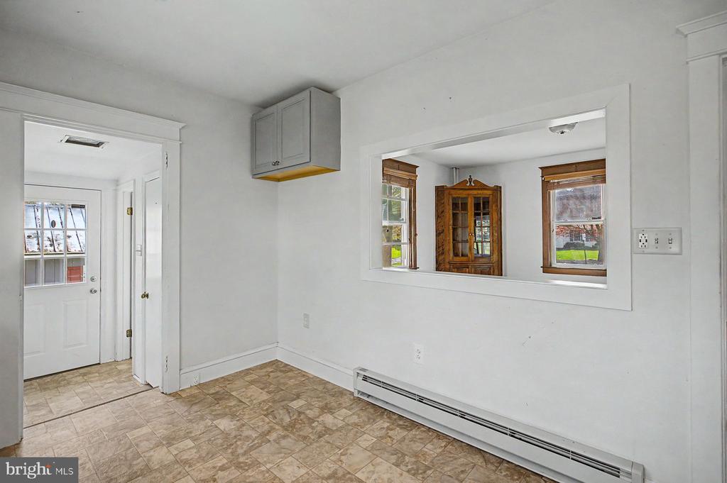 1261 SNYDER ROAD
