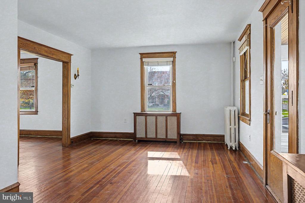 1261 SNYDER ROAD