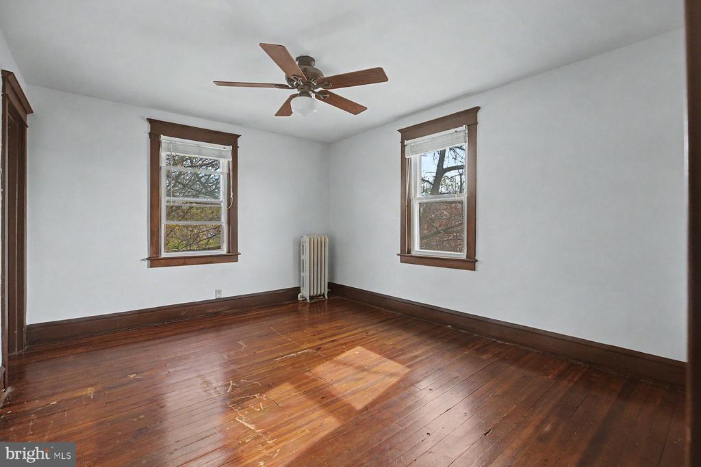 1261 SNYDER ROAD
