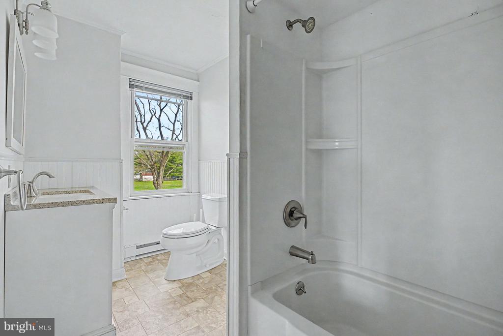 1261 SNYDER ROAD