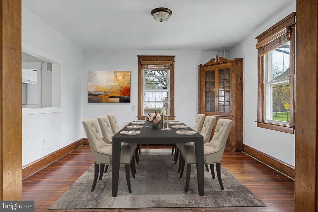 1261 SNYDER ROAD
