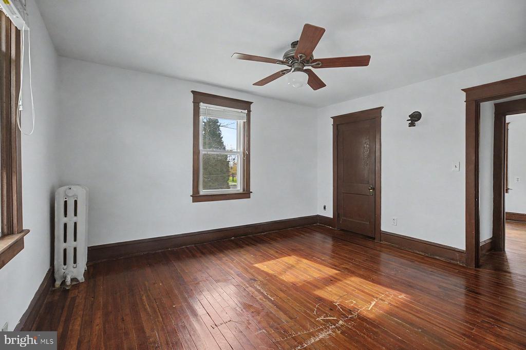 1261 SNYDER ROAD