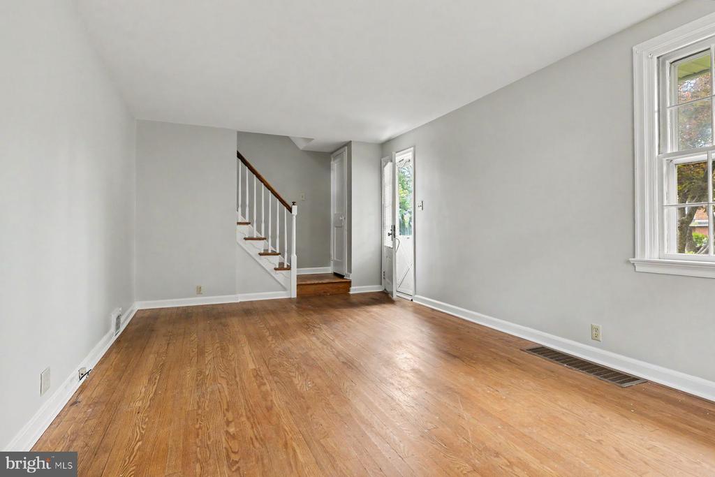 602 MEADOW LANE