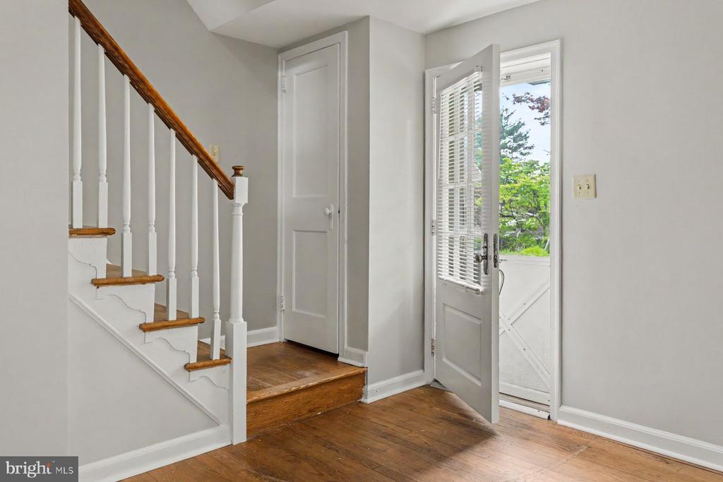 602 MEADOW LANE