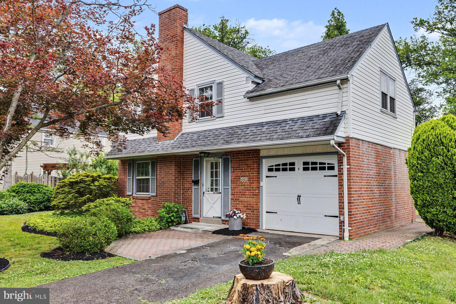 602 MEADOW LANE