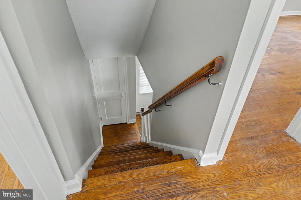602 MEADOW LANE