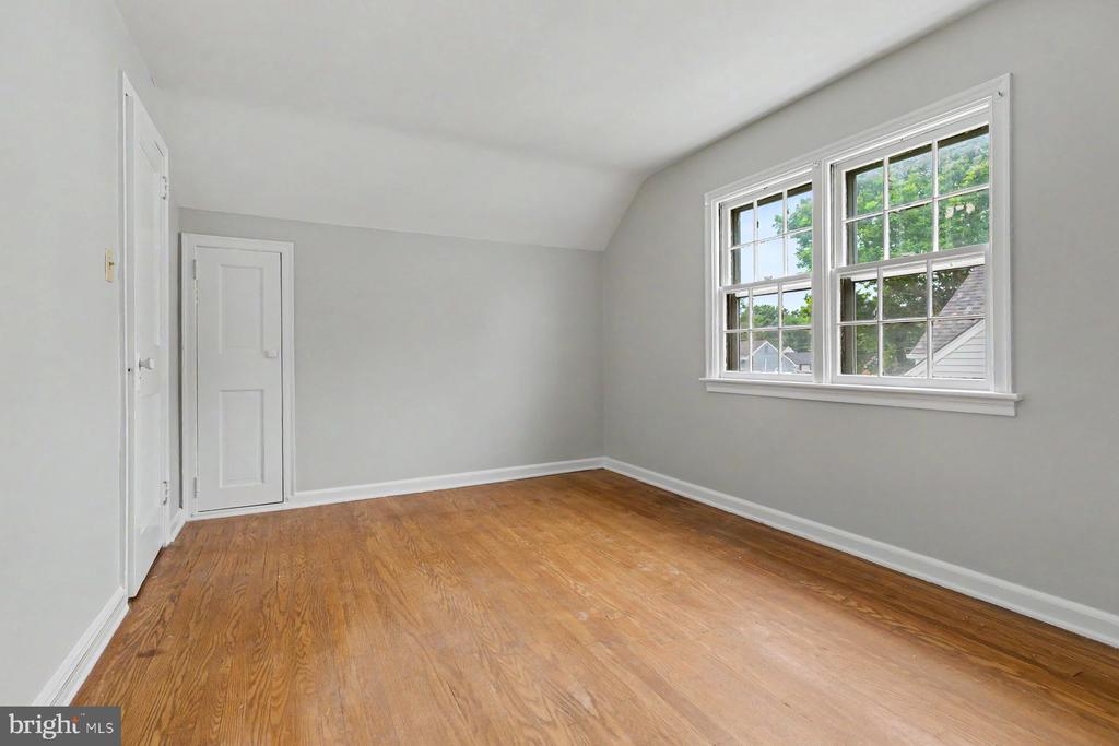 602 MEADOW LANE