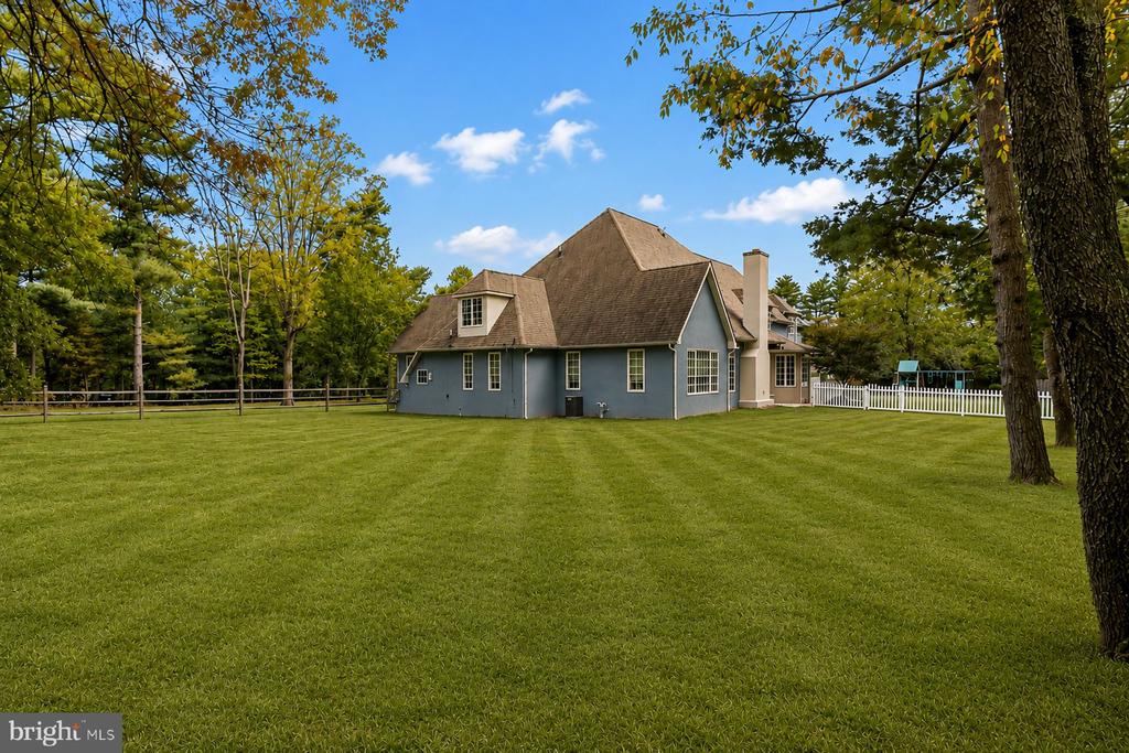 1424 EVANS ROAD