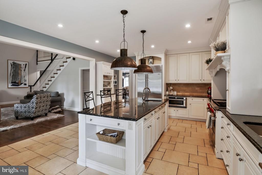 1424 EVANS ROAD