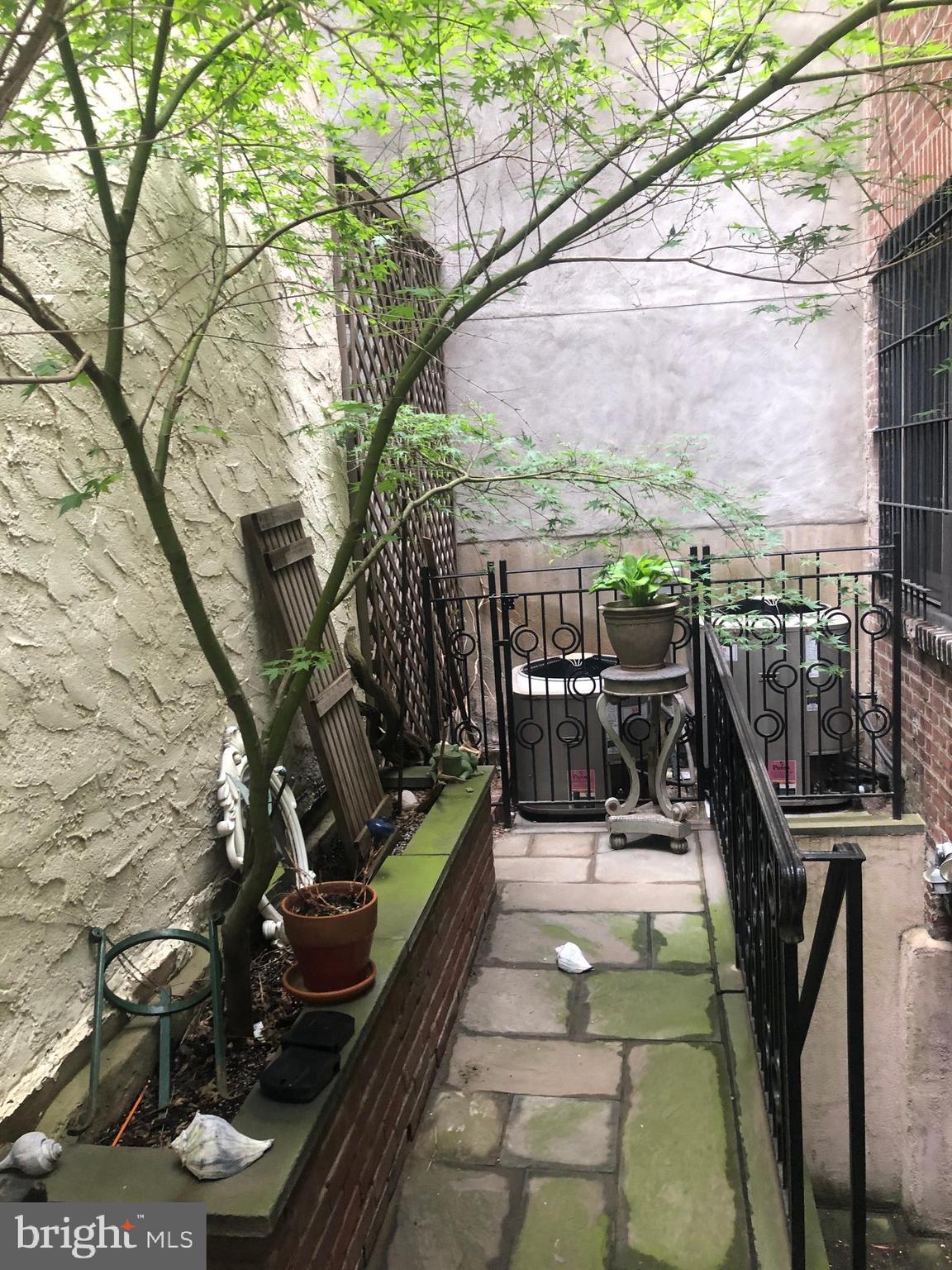 1831 Spruce STREET Unit: 1