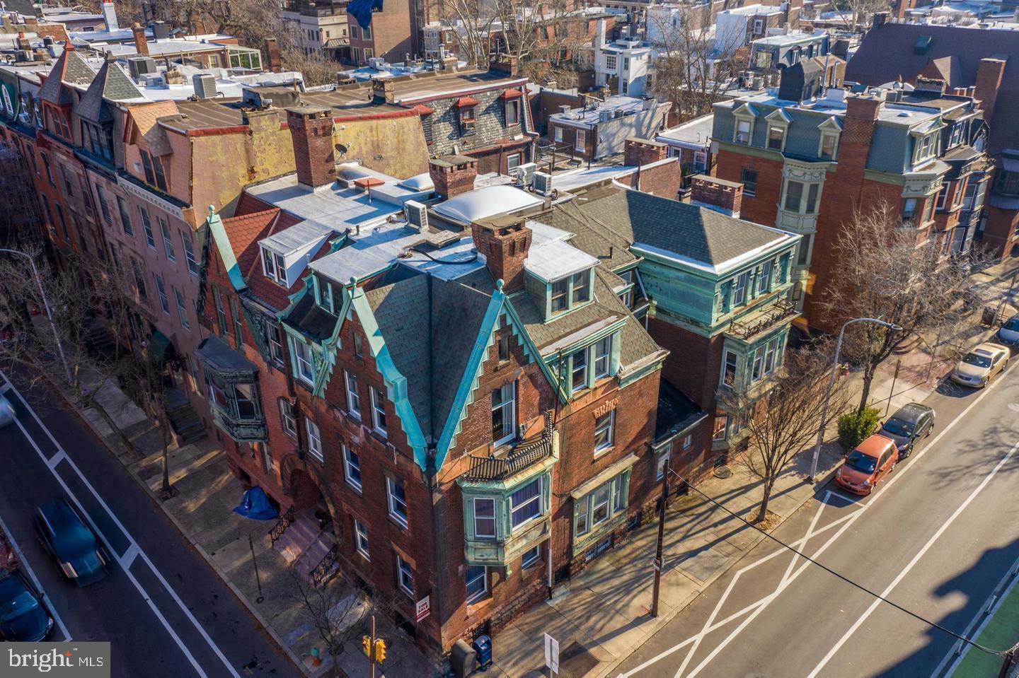 2134 Spruce STREET Unit: 2