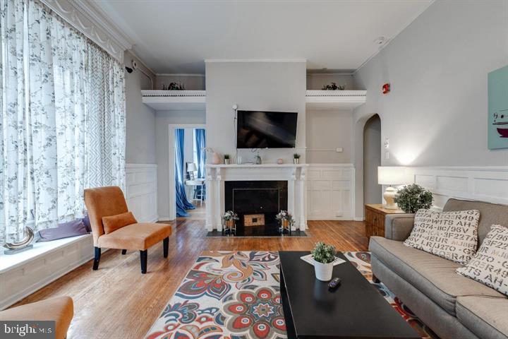 2134 Spruce STREET Unit: 2