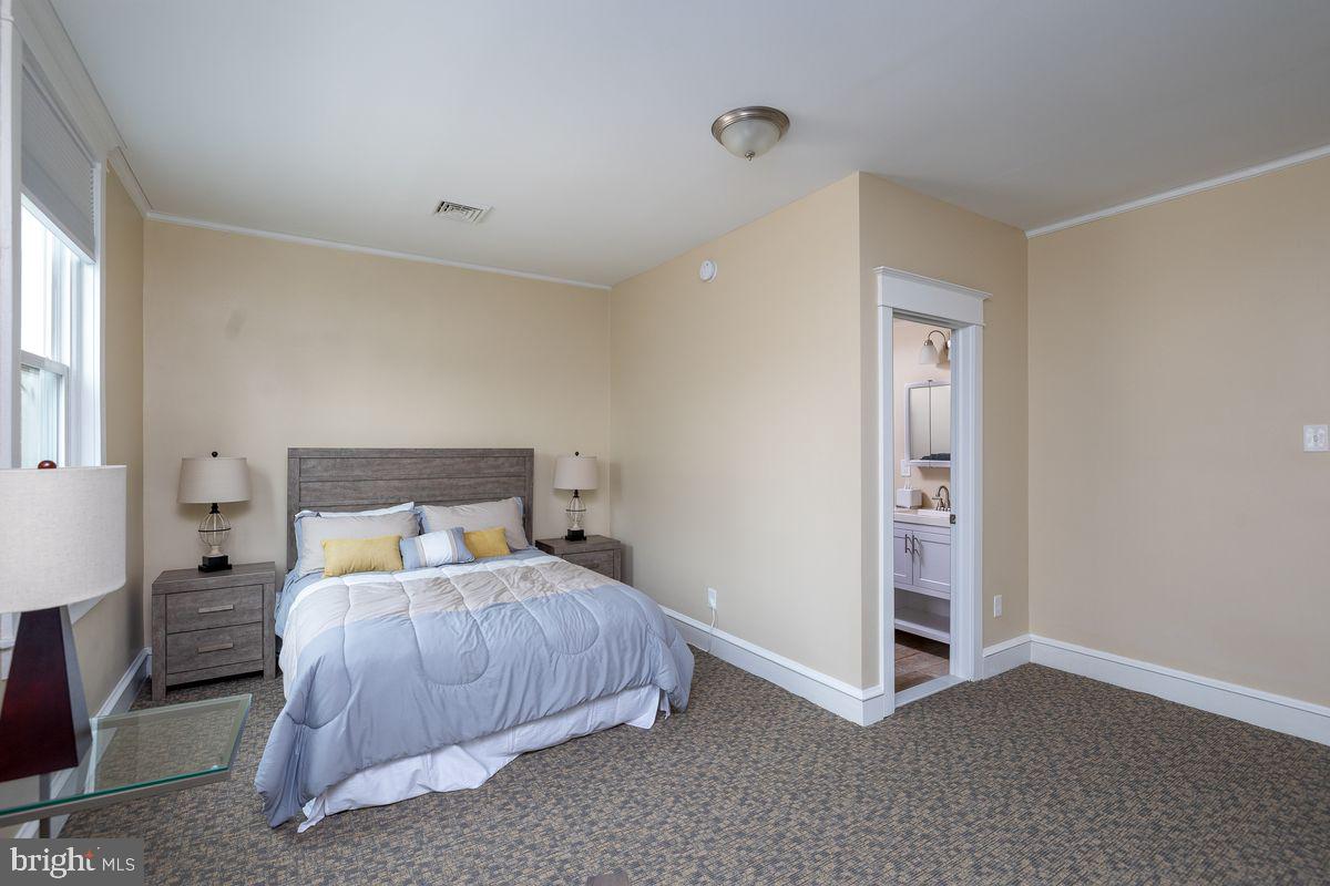 1131 Callowhill Street Unit: A