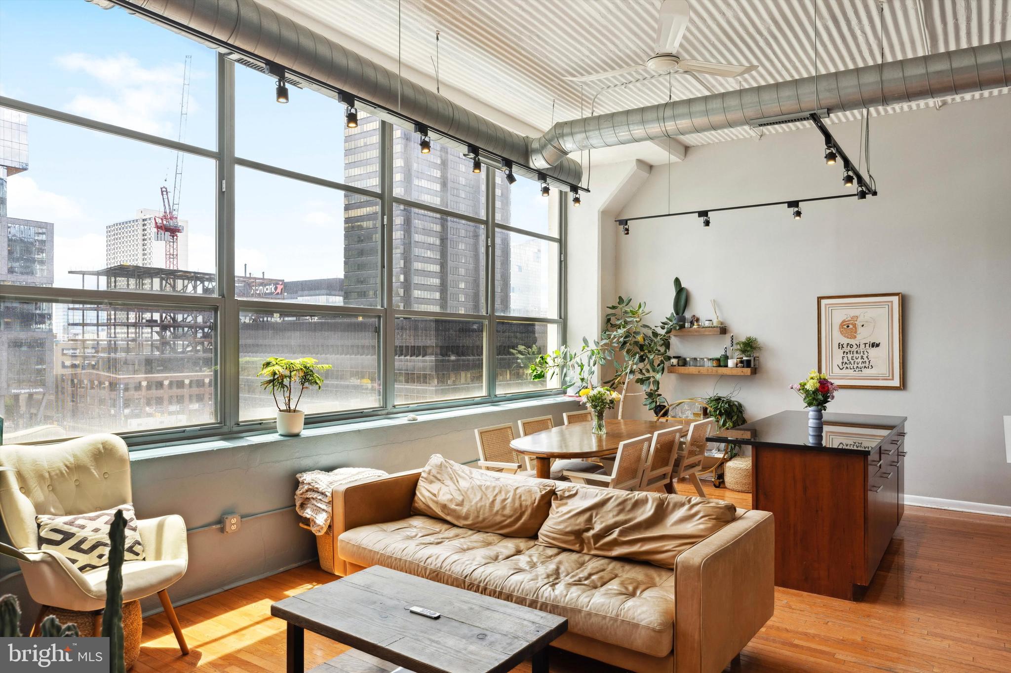 2200-28 Arch St #710