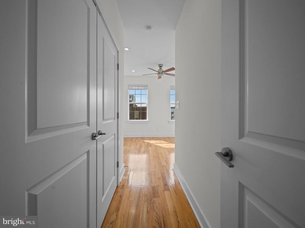 106-112-12 W Jefferson St #2