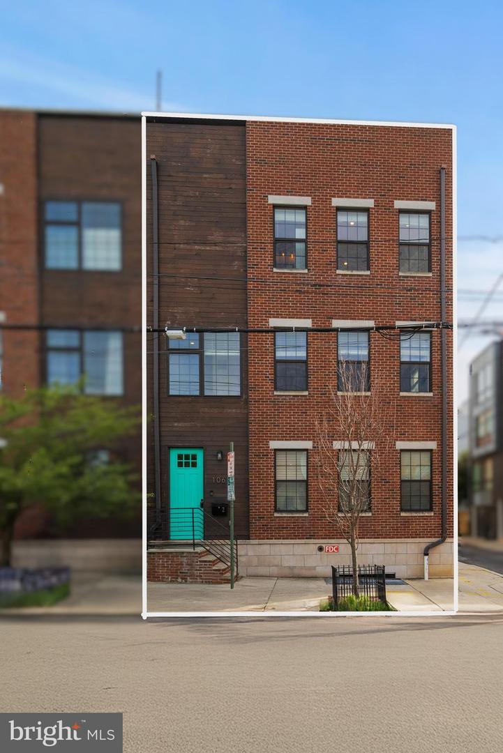 106-112-12 W Jefferson St #2