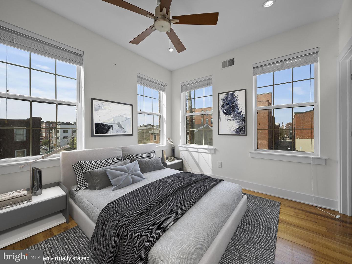 106-112-12 W Jefferson St #2