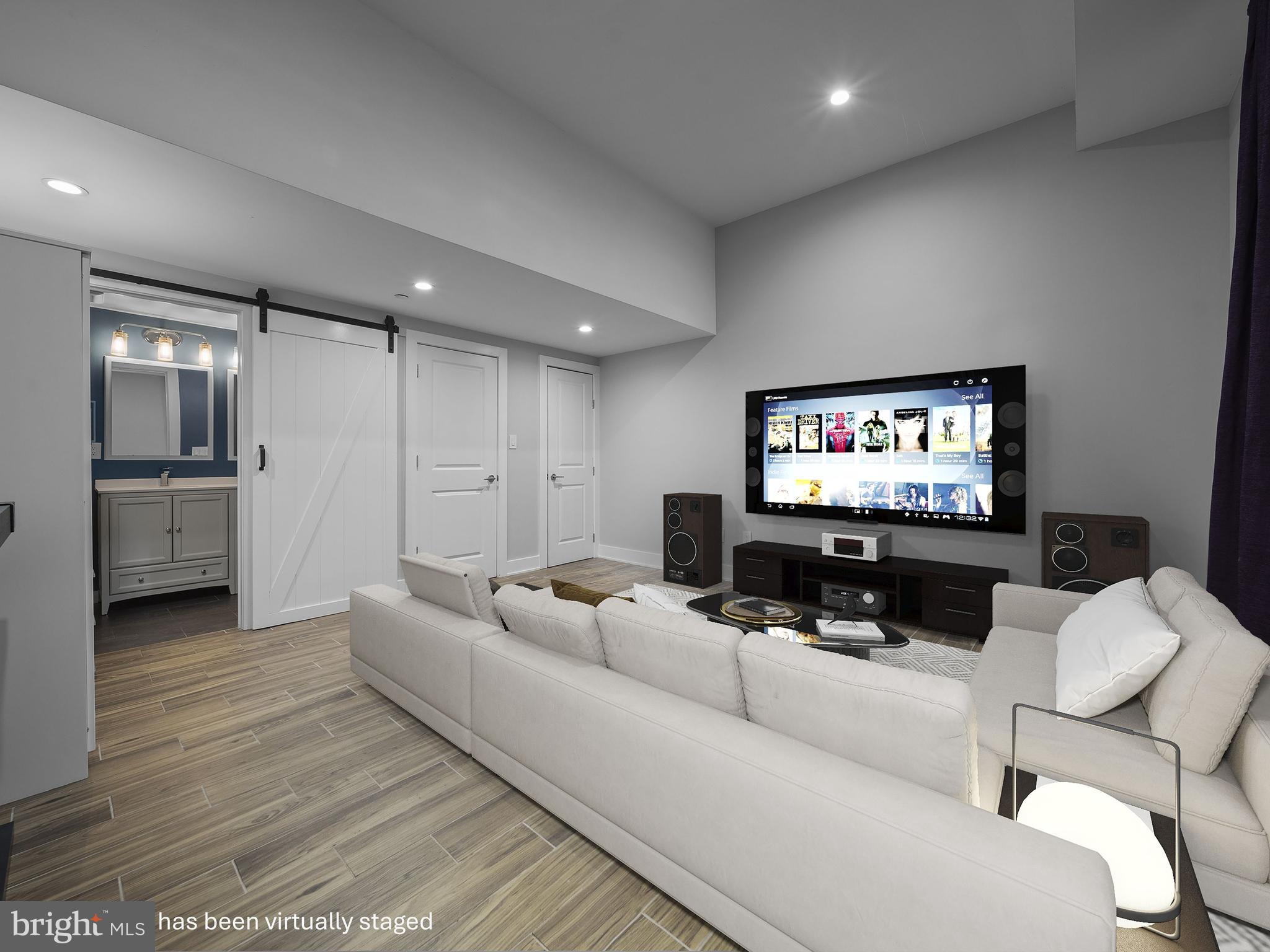 106-112-12 W Jefferson St #2