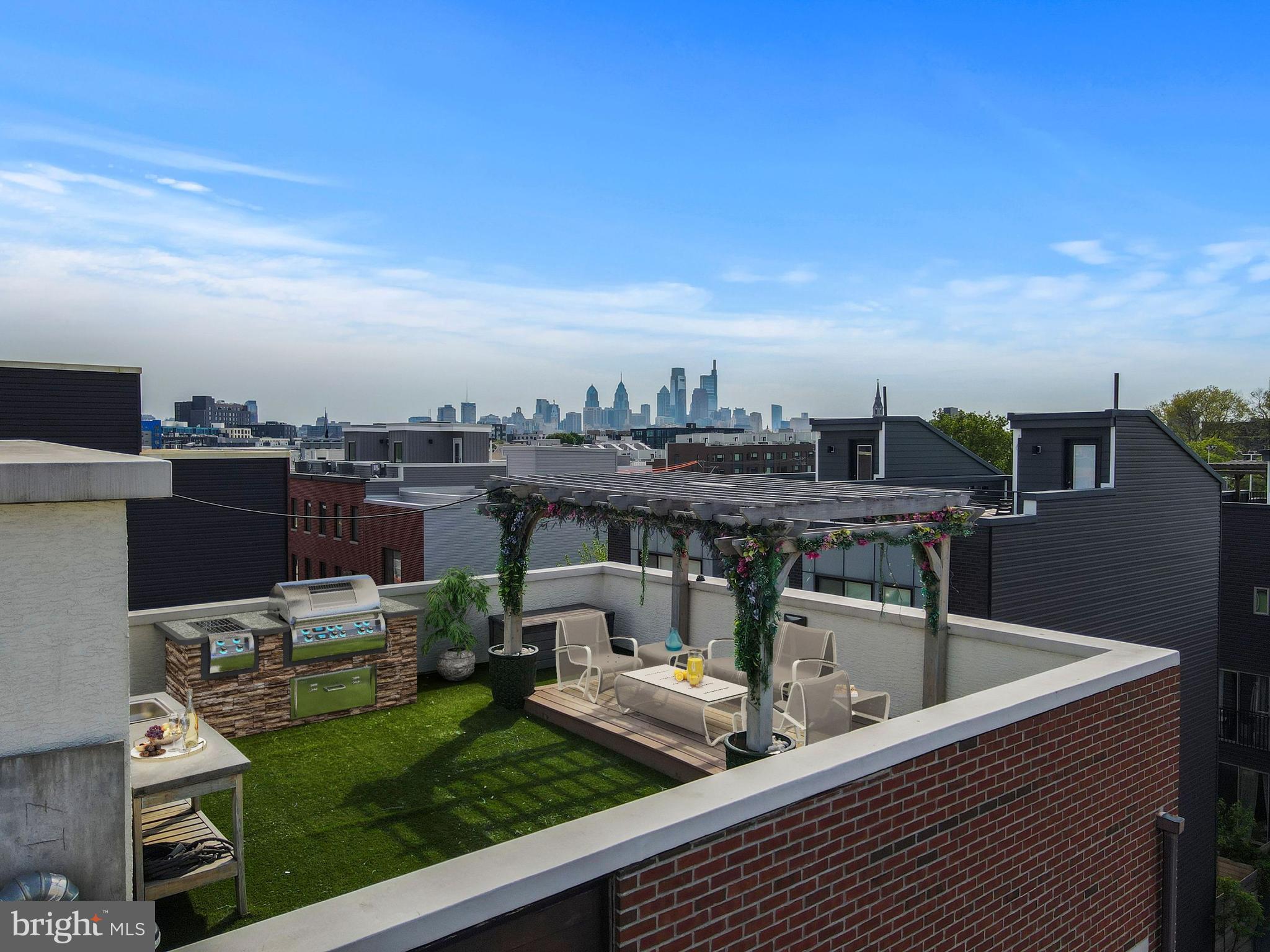 106-112-12 W Jefferson St #2
